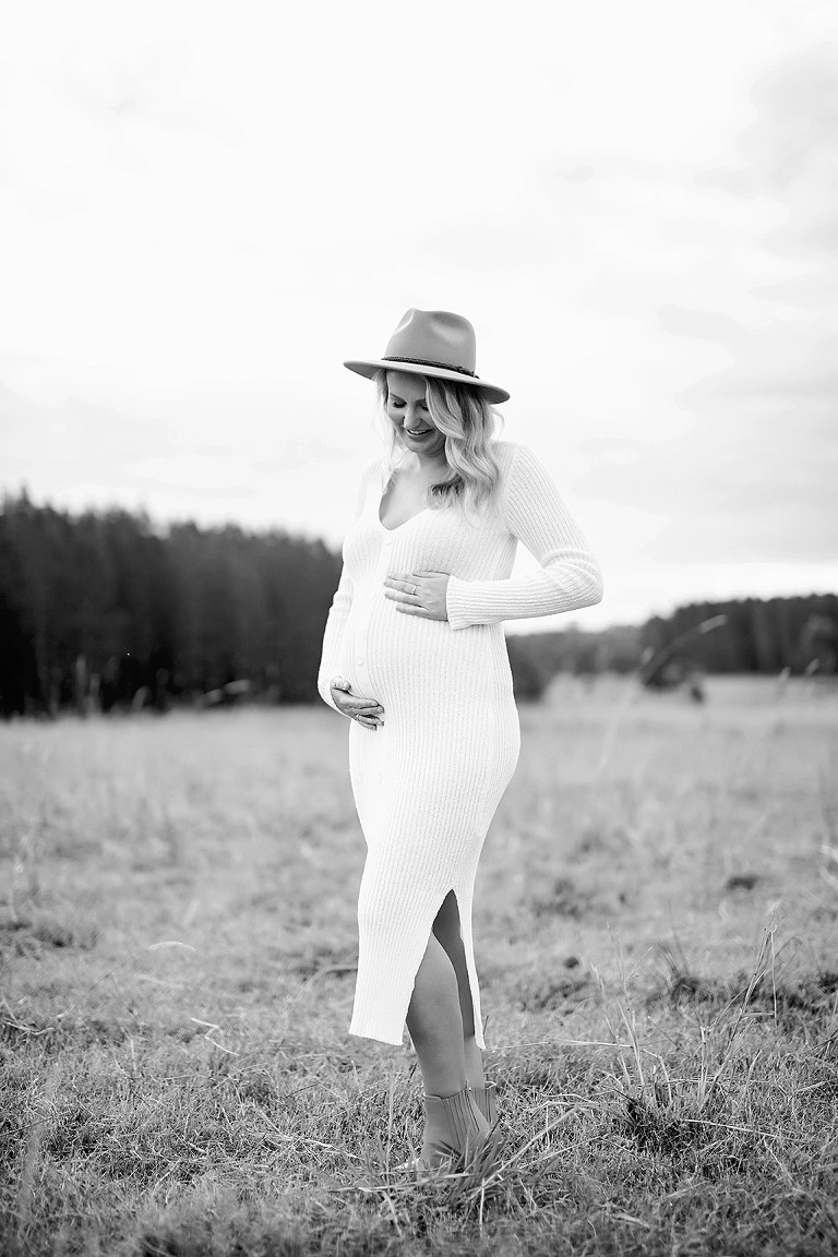 Denis Banks Photography, baby bump, baby bump photos, matenity shoot, maternity photos, clarence valley photographer, baby bump photo ideas